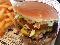 二重奏汉堡-FATBURGER 特富客汉堡(外交公寓店)