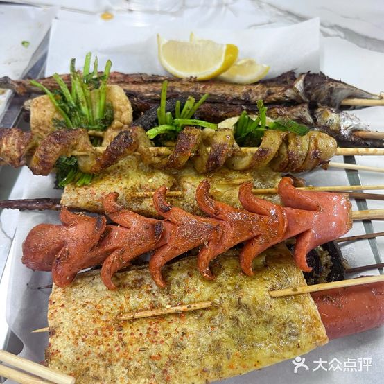 新疆兄弟烧烤店(兴国路店)