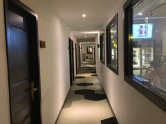 -拖板鞋咖啡旅行酒店(春熙路地铁站店)