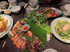 越式手卷拼盘-大头虾越式风味餐厅(光明广场店)