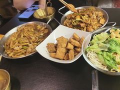 -满格嗦新疆椒麻鸡火锅.炒米粉(川大江安校区店)