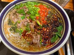 -云阿蛮云南生烫牛肉米线(奉贤路店)