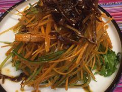 -香巴拉云南餐厅(华莱坞店)