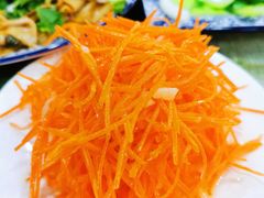 凉拌胡萝卜丝-壹阁胡羊焖饼(特色小吃街店)