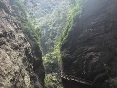 -龙水峡地缝景区
