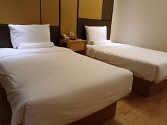 -全季酒店(上海青浦吾悦广场淀山湖大道店)