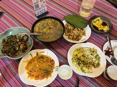 -香巴拉云南餐厅(华莱坞店)