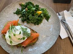 烟熏三文鱼水波蛋吐司-Wagas沃歌斯(合生汇店)