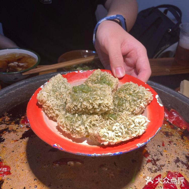 藏在居民楼里的传统火锅店，天棒老火锅