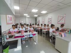 -爱月宝月嫂·育儿嫂