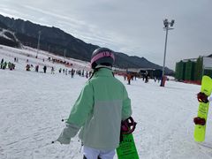 -鳌山滑雪度假区