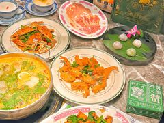 -禄婶鸡煲·打边炉