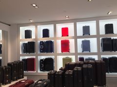 -文艺复兴百货(米兰大教堂广场店)