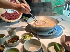 -左庭右院鲜牛肉火锅(金山万达店)