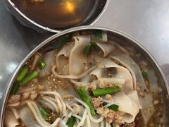 -正宗杨记普洱酸醋米线(总店)