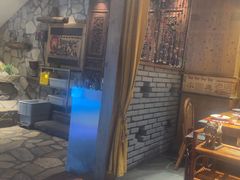 -老牌坊云南鱼豆花火锅(爱建店)