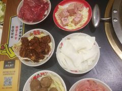 金牌毛肚-沸炉重庆老火锅(军事博物馆店)