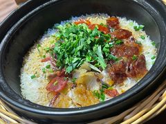 广式腊味煲仔饭-狐狸爱上椰子鸡(滨江星光大道店)