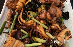 Braised Pork Belly with Cuttlefish