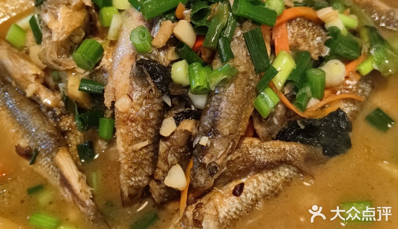 松阳县古村落的老树厨房