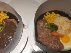 -汤姆家的牛排意面披萨(新城市广场店)