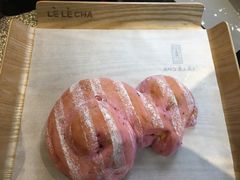 火龙果奶酪包-LELECHA乐乐茶(上海五角场万达广场店)