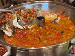 -鱼鲜饭香·招牌汽锅剁椒鱼头王