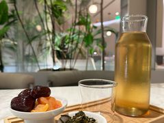 冷萃·荔枝白茶-théATRE 茶聚场(王府中環店)