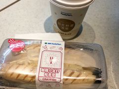 -全家便利店(杭州龙翔桥地铁站店)