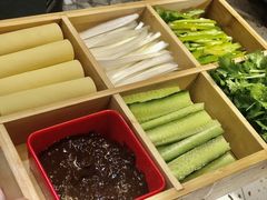 -晨皓祥人民公社铁锅炖菜(西华苑店)