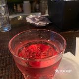 给的菜量非常大,点了三个菜就吃撑了,酒的价格也不高
