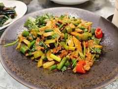 -莲餐厅·湖北菜·潜江小龙虾店(愚园路店)