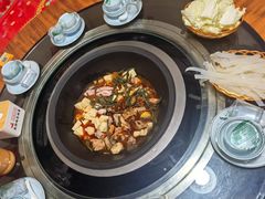 -人民公社铁锅炖·东北菜(卫国道店)