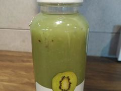 鲜榨猕猴桃汁-瑞幸咖啡(盛博广场店)