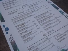 -layback cafe & bar