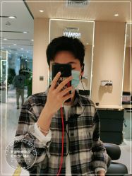 -罗亚帝造型·烫发染发