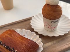 -VERIE BAKEHOUSE