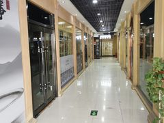 -红码头国际葡萄酒城(朝来绿色家园广华居店)