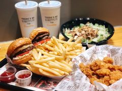 -The Habit Burger Grill 哈比特汉堡(爱琴海店)