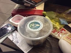 -星巴克臻选(盐城金鹰聚龙湖店)