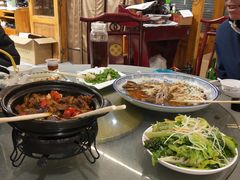 -梓檚中餐厅湖北菜小龙虾武昌鱼排骨藕汤(黄鹤楼店)