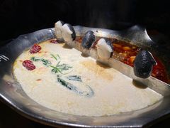 -湊湊火锅·茶憩(杭州湖滨银泰in77店)