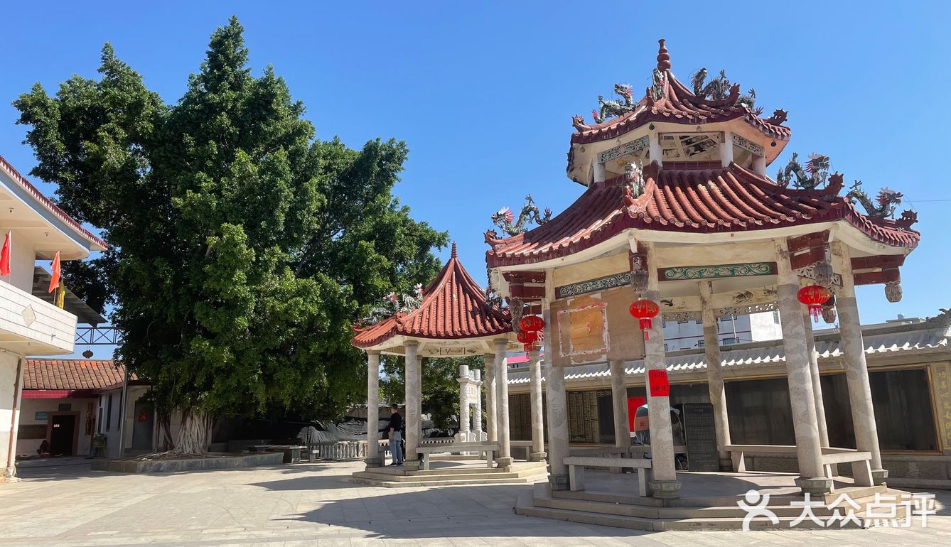 每年婆婆都要来这里拜拜