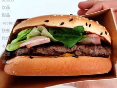 安格斯MAX厚牛培根堡-麦当劳(未来城购物中心店)