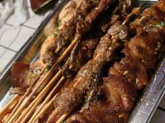 -顶峰夜宴·龙虾烧烤大排档(九江学院店)