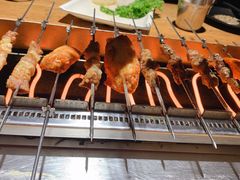 会自己转的烧烤炉-悦屋老板娘的烤肉店(紫薇田园店)