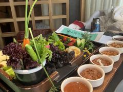 小葱蘸酱菜-蘸小院铁锅炖·蘸酱菜·东北菜(怀远门店)