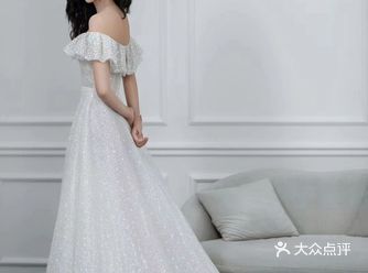 一款闪亮全场的小轻纱..……