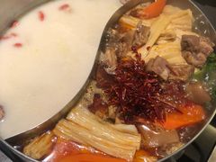 羊肉煲猪肚鸡双拼锅-捞王锅物料理(上海世茂广场店)