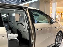 -小鹏汽车体验中心(苏州龙湖狮山天街店)